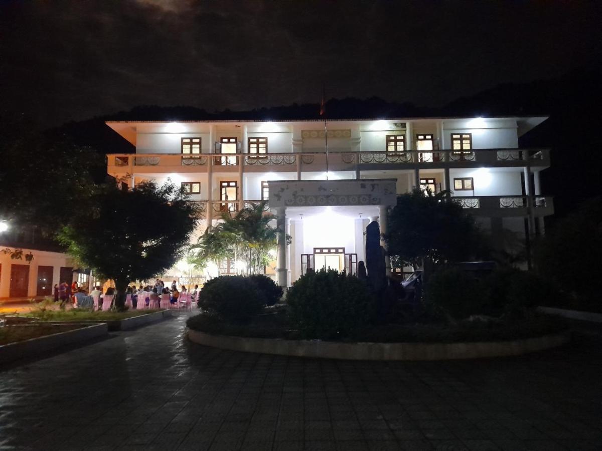 Khach San Vuon Quoc Gia Ba Be Hotel Bac Kan Exterior photo